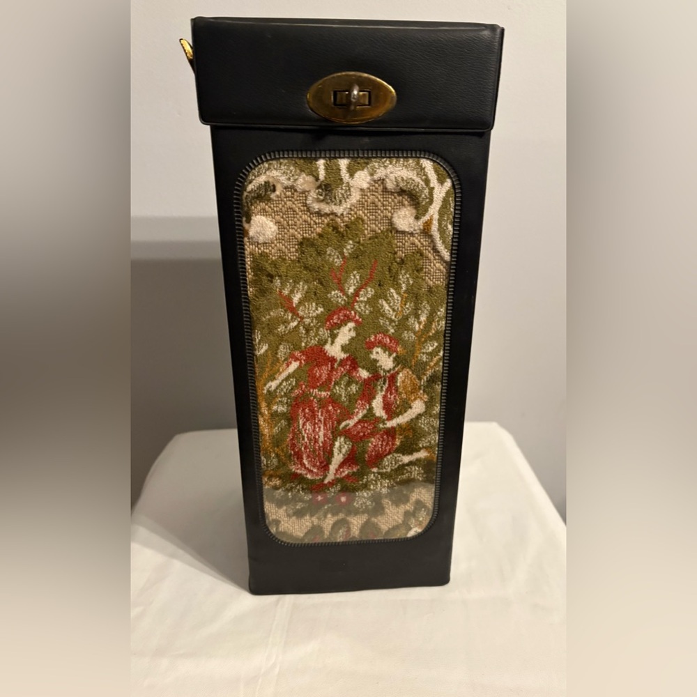 Vintage Knitting Carrying Box with Knitting Needles
